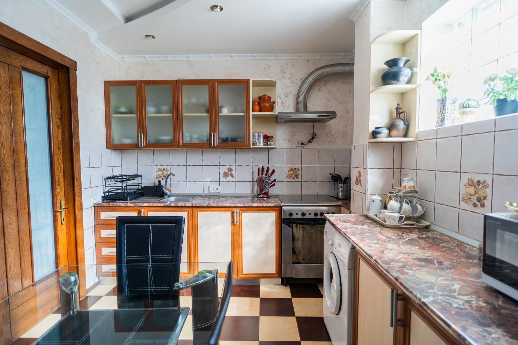 בוקרשט Luxurious Villa With Lush Garden And Huge Terrace Near Herastrau Park מראה חיצוני תמונה
